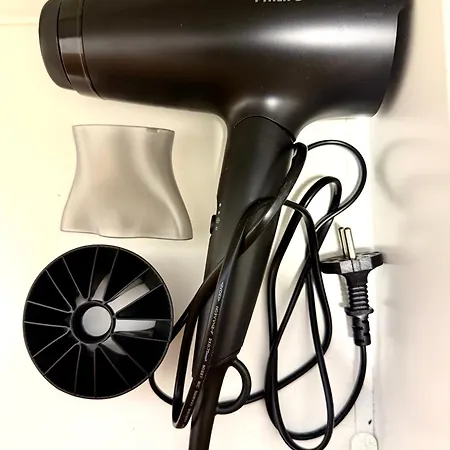 Calm And Modern Flat With Free Parking 10mins On Bus To Centre 1min Walk To Bus Stop Kassa