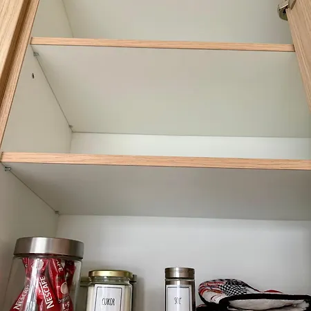 Calm And Modern Flat With Free Parking 10mins On Bus To Centre 1min Walk To Bus Stop * Kassa