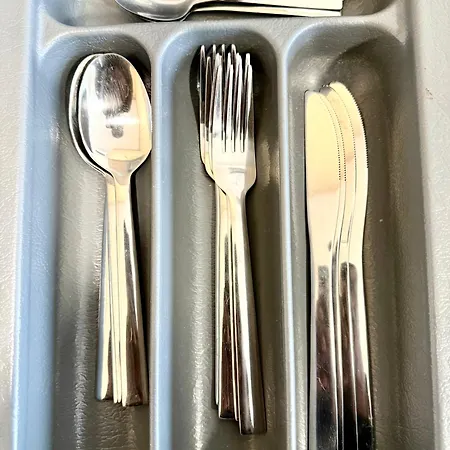 Calm And Modern Flat With Free Parking 10mins On Bus To Centre 1min Walk To Bus Stop Apartman *