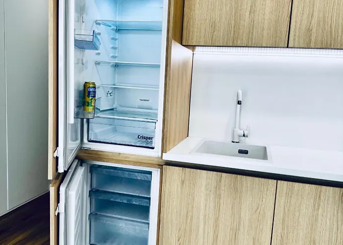 Lägenhet Calm And Modern Flat With Free Parking 10mins On Bus To Centre 1min Walk To Bus Stop