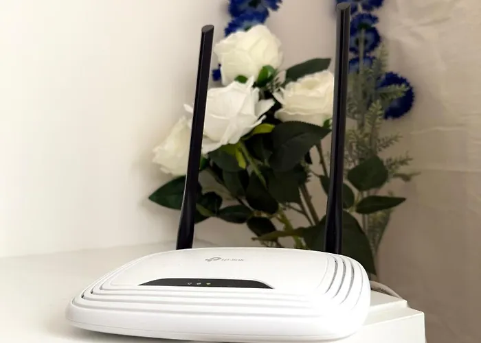 Lägenhet Calm And Modern Flat With Free Parking 10mins On Bus To Centre 1min Walk To Bus Stop *