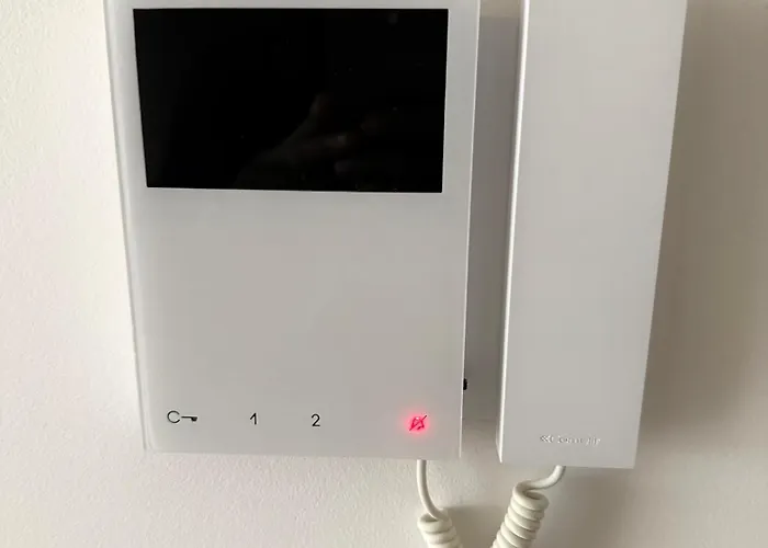 Calm And Modern Flat With Free Parking 10mins On Bus To Centre 1min Walk To Bus Stop Lägenhet Košice